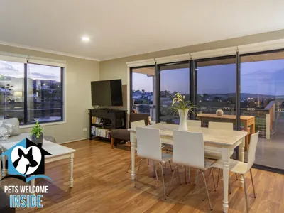 Search and Stay destination Encounter Bay, SA - Australia from AU$ 155. Lake & Reserve Front Bird Haven - 3BR