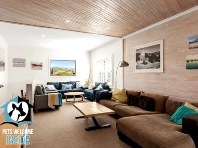 Search and Stay destination Hayborough, SA - Australia from AU$ 219. Stones Throw to Beach & Chiton Surf Club