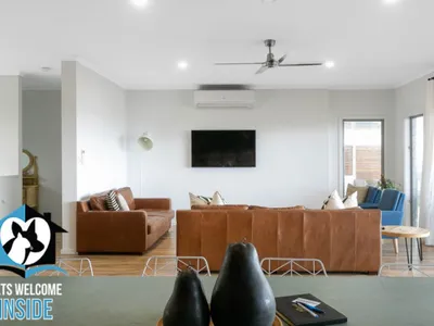 Search and Stay destination Middleton, SA - Australia from AU$ 505. Ultimate in Middleton Coastal Style with Views