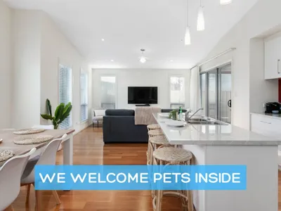 Search and Stay destination Victor Harbor, SA - Australia from AU$ 205. Light Filled Modern & Stylish 3BR Holiday Home