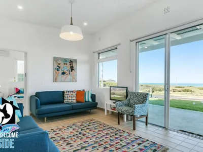 Search and Stay destination Middleton, SA - Australia from AU$ 389. Cool & Funky Beach Shack with Million Dollar Views