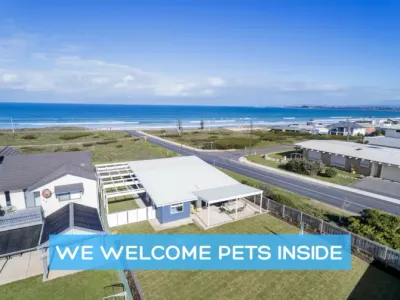 Search and Stay destination Middleton, SA - Australia from AU$ 389. Cool & Funky Beach Shack with Million Dollar Views