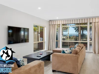 Search and Stay destination Victor Harbor, SA - Australia from AU$ 399. Luxury Ocean Front 3BR Home in Central Victor
