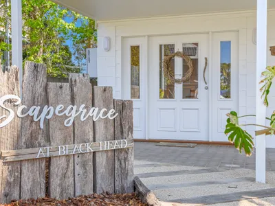 Search and Stay destination Black Head, NSW - Australia from AU$ 1,000. Scapegrace at Black Head