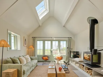 Search and Stay destination Rotherfield, England - United Kingdom from AU$ 1,743. Castle Hill Cottage