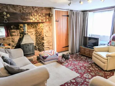 Search and Stay destination Taunton, England - United Kingdom from AU$ 296. Moonfleat Cottage
