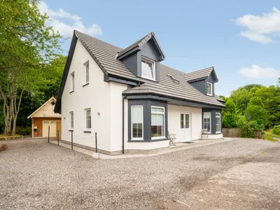 Search and Stay destination Drumnadrochit, Scotland - United Kingdom from AU$ 1,111. Loch Ness House