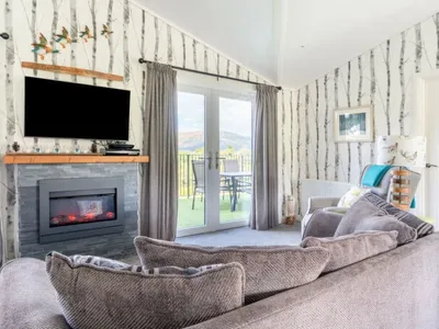 Search and Stay destination Kinross, Scotland - United Kingdom from AU$ 506. Loch Leven Lodge 16 Robin's Nest