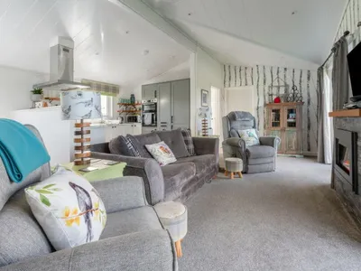 Search and Stay destination Kinross, Scotland - United Kingdom from AU$ 506. Loch Leven Lodge 16 Robin's Nest