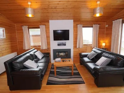 Search and Stay destination Kinross, Scotland - United Kingdom from AU$ 550. Loch Leven Lodge 11