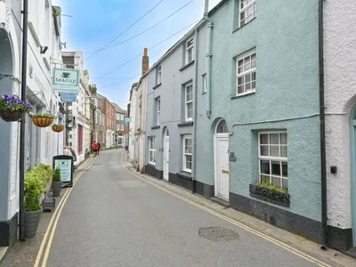 Search and Stay destination Mevagissey, England - United Kingdom from AU$ 881. Blue Crab Cottage