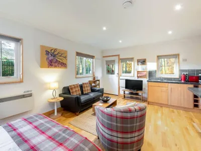 Search and Stay destination Drumnadrochit, Scotland - United Kingdom from AU$ 292. Loch Ness Wee Hideaway