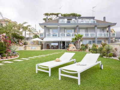 Search and Stay destination Formia, Lazio - Italy from AU$ 998. On The Beach