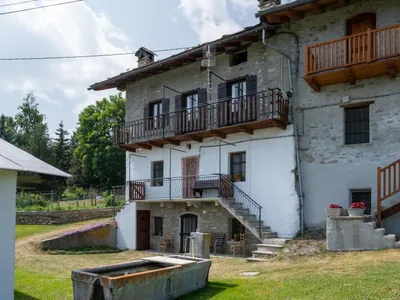 Search and Stay destination Vetan, Valle d'Aosta - Italy from AU$ 110. Vetan