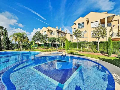 Search and Stay destination Platja de L'arenal, VC - Spain from AU$ 282. La Masía del Arenal