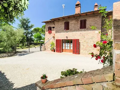 Search and Stay destination Guistrigona, Toscana - Italy from AU$ 233. Cinuzza Piccolo