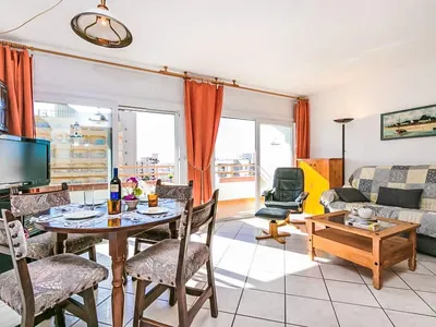 Search and Stay destination Roses, CT - Spain from AU$ 166. Roses Holiday Center