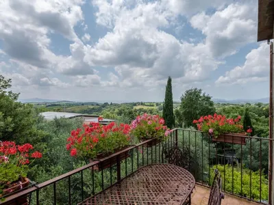 Search and Stay destination La Cava, Toscana - Italy from AU$ 216. Bandiera