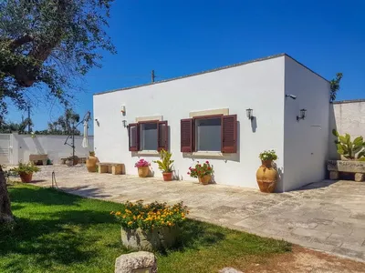 Search and Stay destination Vignacastrisi, Puglia - Italy from AU$ 137. Piccola