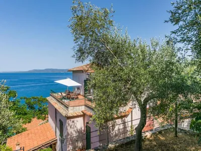 Search and Stay destination Porto Santo Stefano, Toscana - Italy from AU$ 227. Il Sorriso
