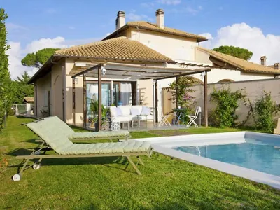 Search and Stay destination Marina Velca, Lazio - Italy from AU$ 642. Al Mare