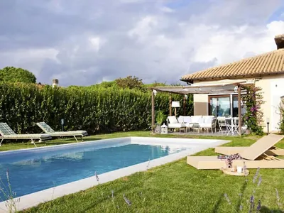Search and Stay destination Marina Velca, Lazio - Italy from AU$ 642. Al Mare