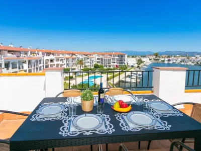 Search and Stay destination Empuriabrava, CT - Spain from AU$ 320. Sant Maurici