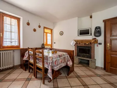 Search and Stay destination Valle d'Aosta, Valle d'Aosta - Italy from AU$ 107. Hérisson
