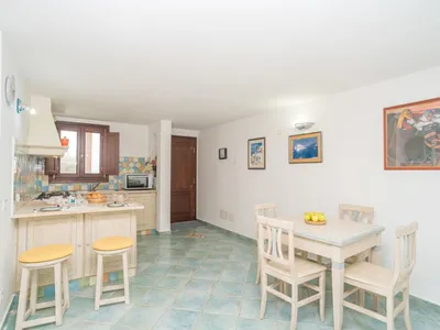 Search and Stay destination Tanaunella, Sardegna - Italy from AU$ 194. Viola