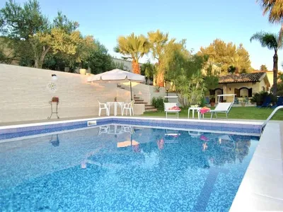 Search and Stay destination Piano Inferno Gelsomini Sorisi, Sicilia - Italy from AU$ 593. Azzurra