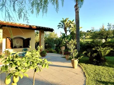 Search and Stay destination Piano Inferno Gelsomini Sorisi, Sicilia - Italy from AU$ 593. Azzurra