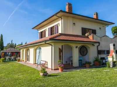 Search and Stay destination Provincia di Livorno, Toscana - Italy from AU$ 868. Sea View
