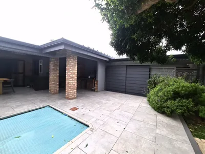 Search and Stay destination Kenton-on-Sea, EC - South Africa from AU$ 270. CINNAMON SWEET: Stylish, elegant cottage with pool