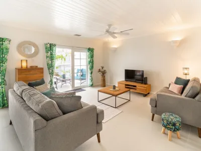 Search and Stay destination Holetown, Saint James - Barbados from AU$ 385. Porters Gate 19 villa