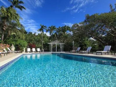 Search and Stay destination Holetown, Saint James - Barbados from AU$ 4,928. Vistamar