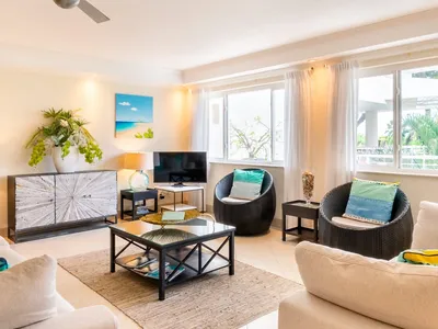 Search and Stay destination Saint James - Barbados from AU$ 1,040. Palm Beach 206 condo beachfront