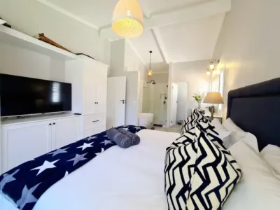 Search and Stay destination Kenton-on-Sea, EC - South Africa from AU$ 153. VICTORIA'S SECRET, luxury, cosy and comfortable