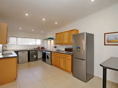 Search and Stay destination Victory Park, GP - South Africa from AU$ 180. Moonflower Cottages - Sunflower Villa One