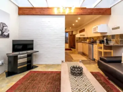 Search and Stay destination Victory Park, GP - South Africa from AU$ 77. Moonflower Cottages - Romeo Apartment 6