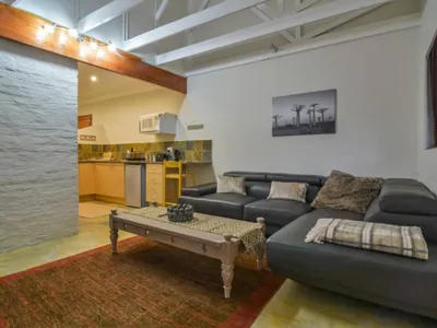 Search and Stay destination Victory Park, GP - South Africa from AU$ 77. Moonflower Cottages - Romeo Apartment 6