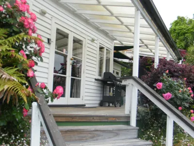 Search and Stay destination Taumarunui, Manawatū-Whanganui - New Zealand from AU$ 118. Magpie Cottage - homestay bed & breakfast