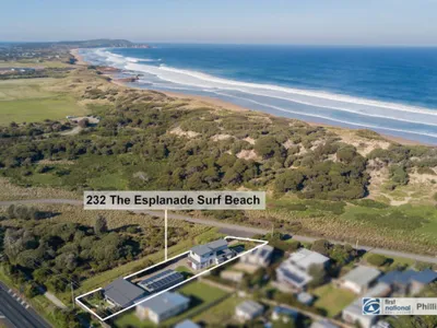Search and Stay destination Surf Beach, VIC - Australia from AU$ 450. Island Escape by the Beach with 12m Indoor Heated Pool
