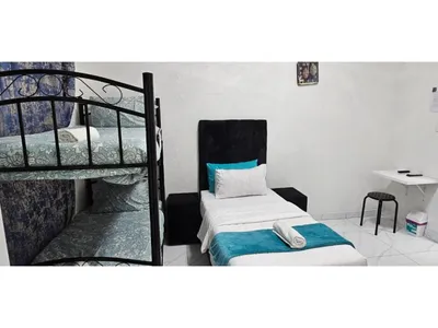 Search and Stay destination Cape Town, WC - South Africa from AU$ 153. Goshen Lodge - Fitzroy - Family Room