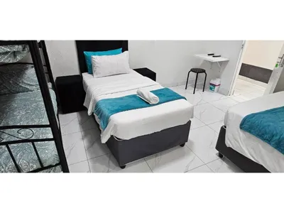 Search and Stay destination Cape Town, WC - South Africa from AU$ 153. Goshen Lodge - Fitzroy - Family Room