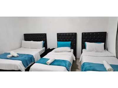 Search and Stay destination Cape Town, WC - South Africa from AU$ 135. Goshen Lodge - Fitzroy - Superior Family Room