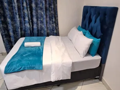 Search and Stay destination Cape Town, WC - South Africa from AU$ 108. Goshen Lodge Spencer - Standard Studio