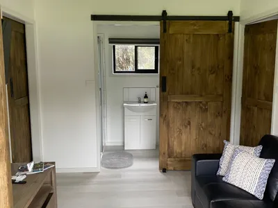 Search and Stay destination Drouin West, VIC - Australia from AU$ 160. Family Cabin