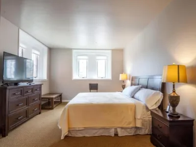 Search and Stay destination Amsterdam, NY - United States from AU$ 159. Amsterdam Castle NY - Junior Suite