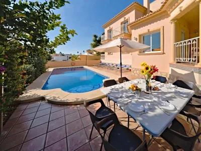 Search and Stay destination Calp, VC - Spain from AU$ 593. Liriopadel