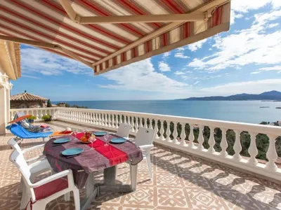 Search and Stay destination Llançà, CT - Spain from AU$ 284. Bellavista